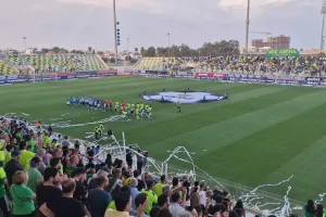 Είσοδος με... ρολά στην Αρένα (βίντεο/φώτος kerkida)