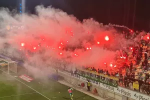 Pyroshow στο πέταλο της ΑΕΚ (βίντεο/φώτος kerkida) 