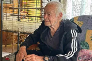Παλαίμαχοι Απόλλων/ Τιμητική πλακέτα στον Πανίκο Κρυστάλλη (Φώτος)
