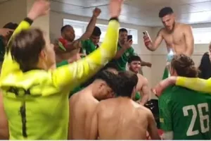 Ομόνοια-Λονδίνο/ Τα... έσπασαν με το "Freed from desire" (βίντεο)