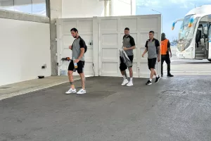 Η άφιξη της ΑΕΚ (Φώτος)