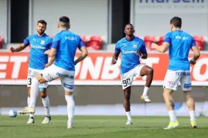 Νέα Σαλαμίνα-Απόλλων: Διπλό... και αγωνία για τους τρεις τραυματίες! (Φώτος)