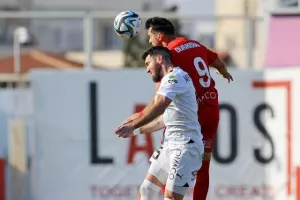 Νέα Σαλαμίνα-Απόλλων: Διπλό... και αγωνία για τους τρεις τραυματίες! (Φώτος)