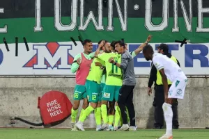 ΑΕΚ-Ομόνοια: Κιτρινοπράσινο το ντέρμπι και… ζωντανή για το όνειρο! (φώτος)