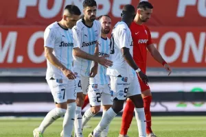 Νέα Σαλαμίνα-Απόλλων: Διπλό... και αγωνία για τους τρεις τραυματίες! (Φώτος)