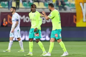 ΑΕΚ-Ομόνοια: Κιτρινοπράσινο το ντέρμπι και… ζωντανή για το όνειρο! (φώτος)
