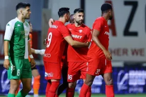 ΑΕΖ-Νέα Σαλαμίνα: Νίκη μετά από καιρό / Πρώτη στα μπαράζ (φώτος)