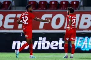 ΑΕΖ-Νέα Σαλαμίνα: Νίκη μετά από καιρό / Πρώτη στα μπαράζ (φώτος)