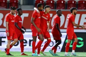 ΑΕΖ-Νέα Σαλαμίνα: Νίκη μετά από καιρό / Πρώτη στα μπαράζ (φώτος)