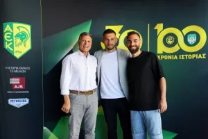 Καραπατάκης: "Οι Σκαλιώτες πρέπει να είναι περήφανοι για την ΑΕΚ" (φώτος)
