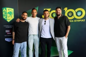 Καραπατάκης: "Οι Σκαλιώτες πρέπει να είναι περήφανοι για την ΑΕΚ" (φώτος)