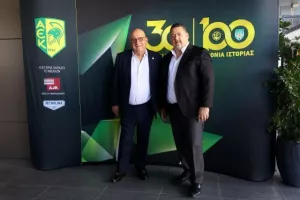 Καραπατάκης: "Οι Σκαλιώτες πρέπει να είναι περήφανοι για την ΑΕΚ" (φώτος)