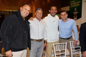 Καραπατάκης: "Οι Σκαλιώτες πρέπει να είναι περήφανοι για την ΑΕΚ" (φώτος)
