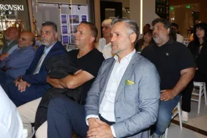 Καραπατάκης: "Οι Σκαλιώτες πρέπει να είναι περήφανοι για την ΑΕΚ" (φώτος)
