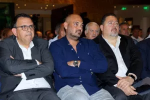 Καραπατάκης: "Οι Σκαλιώτες πρέπει να είναι περήφανοι για την ΑΕΚ" (φώτος)