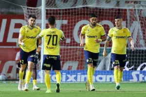 ΑΕΖ-ΑΕΛ: “Διπλό” με καλή εμφάνιση και πεντάρα