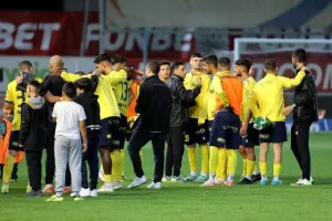 ΑΕΖ-ΑΕΛ: “Διπλό” με καλή εμφάνιση και πεντάρα