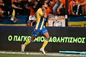 ΑΠΟΕΛ-Άρης: Με "Κβίλι" οδηγό, διατηρεί το ισχνό προβάδισμα για τίτλο!