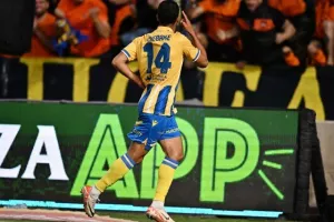 ΑΠΟΕΛ-Άρης: Με "Κβίλι" οδηγό, διατηρεί το ισχνό προβάδισμα για τίτλο!