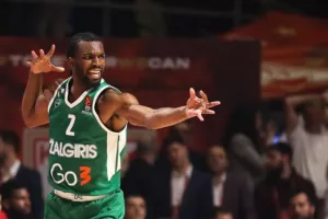 Ολυμπιακός: «Συμφωνία με Έβανς, σε προχωρημένες συζητήσεις με Ντόρσεϊ»
