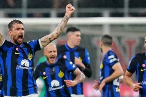 Υπέταξε την Μίλαν στο derby και κατέκτησε το 20ό πρωτάθλημα η Ίντερ 