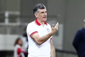 Επίσημο: Ανανέωσε με Μεντιλίμπαρ ο Ολυμπιακός!