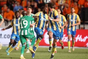 ΑΠΟΕΛ-Άρης: Με "Κβίλι" οδηγό, διατηρεί το ισχνό προβάδισμα για τίτλο!