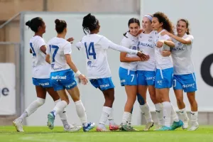 Κατέκτησαν και το Κύπελλο οι Απόλλων Ladies (φώτος)
