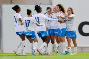 Κατέκτησαν και το Κύπελλο οι Απόλλων Ladies (φώτος)