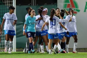 Κατέκτησαν και το Κύπελλο οι Απόλλων Ladies (φώτος)