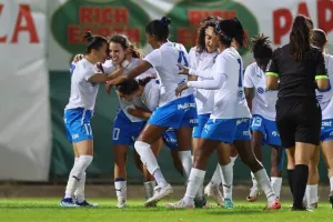 Κατέκτησαν και το Κύπελλο οι Απόλλων Ladies (φώτος)