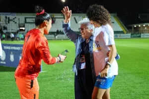 Κατέκτησαν και το Κύπελλο οι Απόλλων Ladies (φώτος)