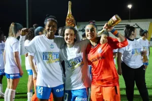 Κατέκτησαν και το Κύπελλο οι Απόλλων Ladies (φώτος)