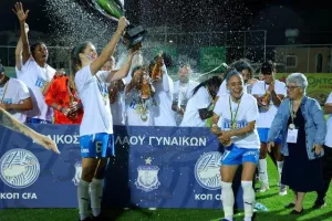 Κατέκτησαν και το Κύπελλο οι Απόλλων Ladies (φώτος)
