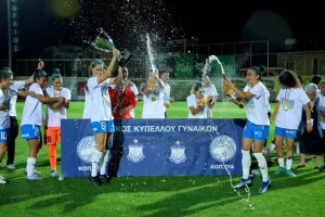 Κατέκτησαν και το Κύπελλο οι Απόλλων Ladies (φώτος)