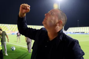 Πρώτα αποθέωση, μετά... αγκαλιά με τον Πρόεδρο! (Φώτος)