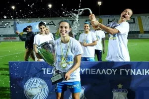 Κατέκτησαν και το Κύπελλο οι Απόλλων Ladies (φώτος)