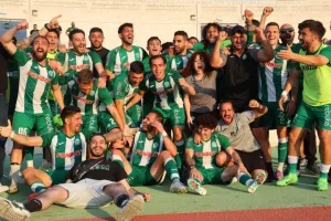 (ΒΙΝΤΕΟ Kerkida/φώτος) Τα πρώτα πανηγύρια για την άνοδο! 