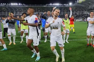 ΕΤΣΙ πανηγύρισαν την σπουδαία πρόκριση! (Φώτος)