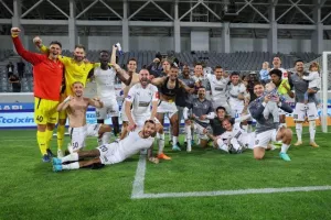 ΕΤΣΙ πανηγύρισαν την σπουδαία πρόκριση! (Φώτος)