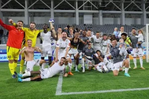 ΕΤΣΙ πανηγύρισαν την σπουδαία πρόκριση! (Φώτος)