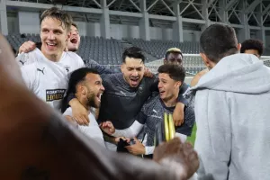 ΕΤΣΙ πανηγύρισαν την σπουδαία πρόκριση! (Φώτος)