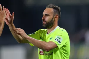 ΑΕΚ-Ομόνοια: Κιτρινοπράσινο το ντέρμπι και… ζωντανή για το όνειρο! (φώτος)