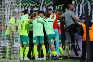 ΑΕΚ-Ομόνοια: Κιτρινοπράσινο το ντέρμπι και… ζωντανή για το όνειρο! (φώτος)