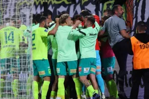 ΑΕΚ-Ομόνοια: Κιτρινοπράσινο το ντέρμπι και… ζωντανή για το όνειρο! (φώτος)