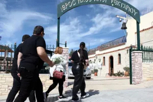 Άγιοι Ανάργυροι: Θλίψη στο «τελευταίο αντίο» για την 28χρονη Κυριακή