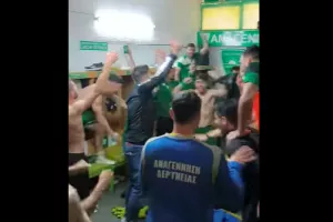 Τα "έσπασαν" στα αποδυτήρια 