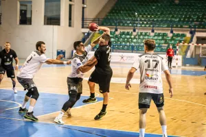 Ξεκινούν οι μάχες για ανάδειξη του πρωταθλητή στο Χάντμπολ
