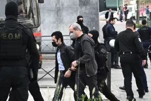 Κολωνός: Ισόβια κάθειρξη στον Μίχο για τον βιασμό της 12χρονης - Ελεύθερη η μητέρα