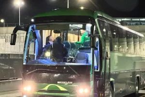 Αποχώρηση... με μπόλικα χαμόγελα! (Φώτος)